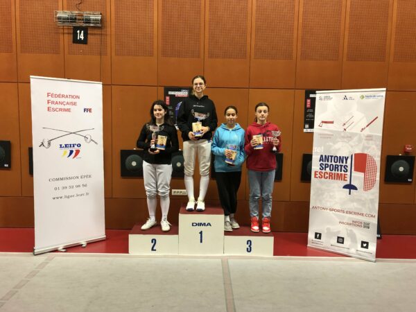 Podium et résultats de la coupe de CIDE N 1 M13 Individuel Epée Dame – 10/12/2022 – Antony